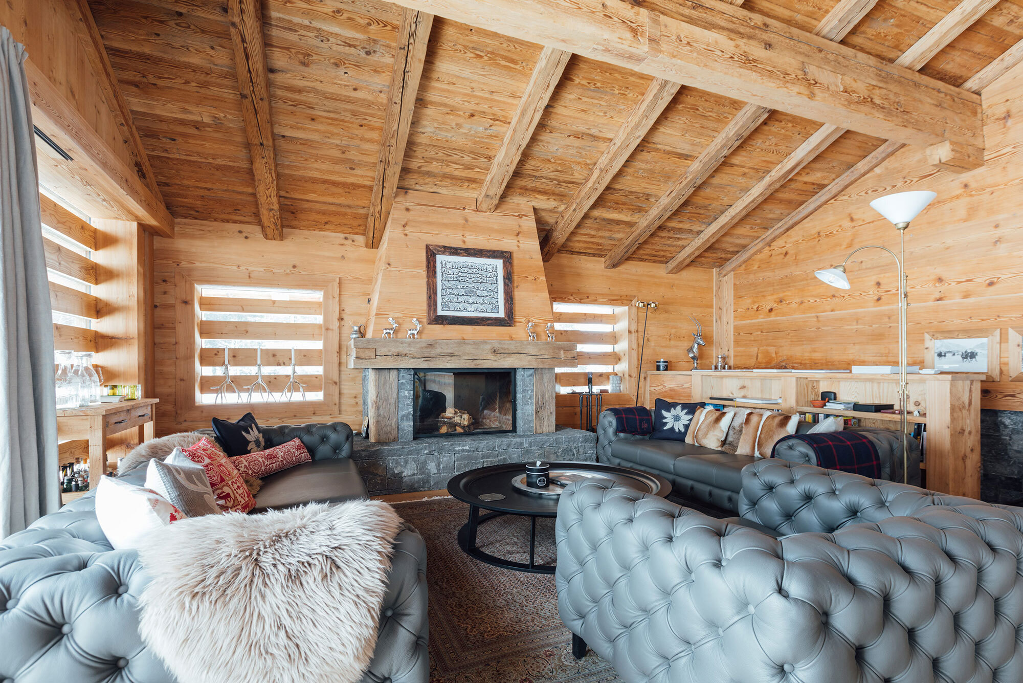 03-luxurioeses-wohnzimmer-chalet.jpg