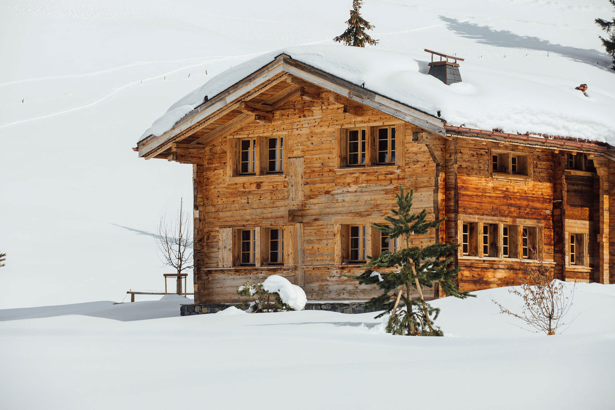 09-holzhaus-berge-gstaad.jpg